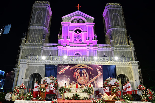 Mangaluru Christmas festivities-Milagres Church